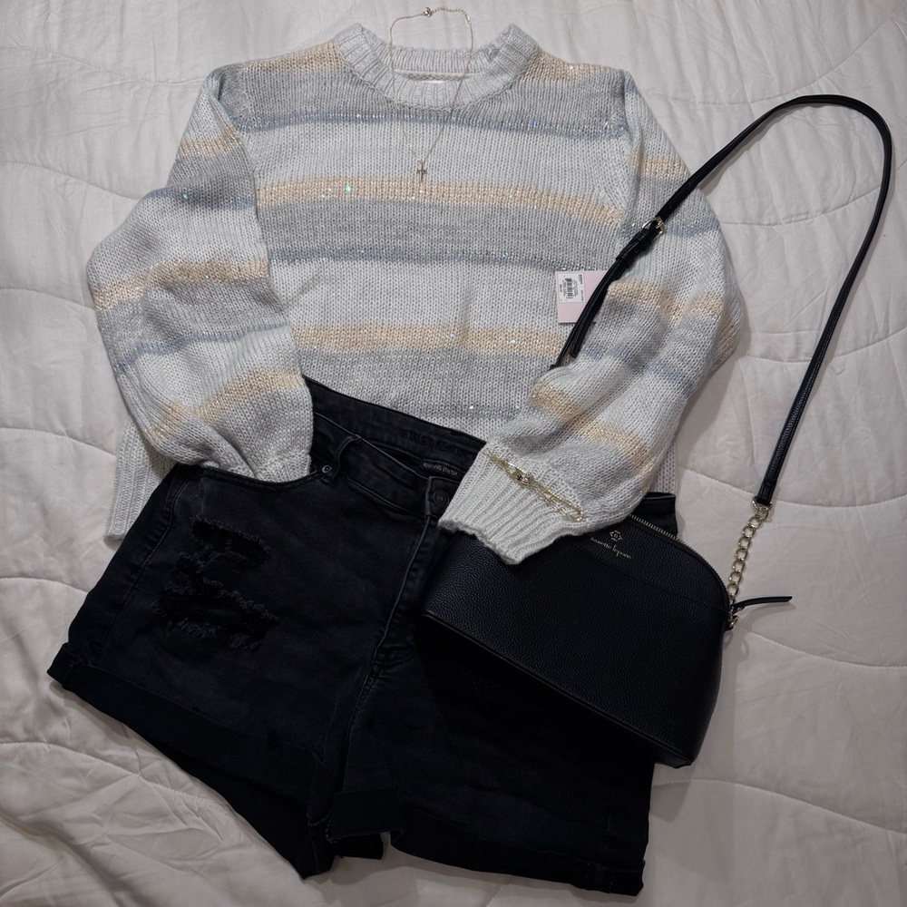 LC women’s L sweater nwt